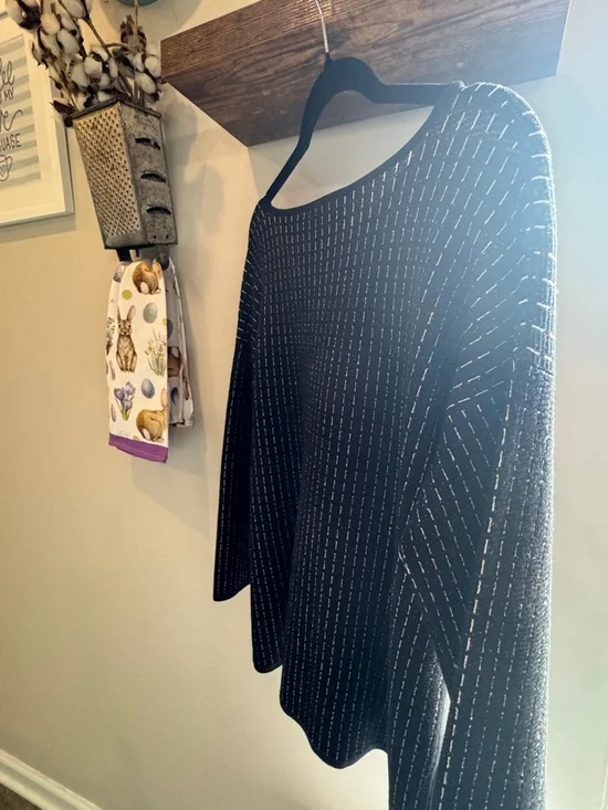 Eileen Fisher Black & Cream Vertical Stitch Knit Crewneck Sweater - Picture 4 of 4